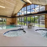 New- Lovely 2-Bdr2Bath Gatlinburg Condo With Resort Indoor Pool Hot Tub Wi-Fi, Great Location
