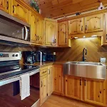 Campfire Lodge