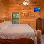 Four Seasons Holiday Home