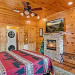 Mountain Elegance Holiday Home
