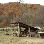Cozy Cub, Breath Taking Mtn Views, Indoor Pool