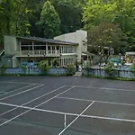 Large Modern-Style Condo W Pool, Gym, Game Room