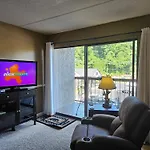 Condo 202 Olde Gatlinburg Place