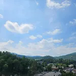 Gatlinburg Chateau Condo 503