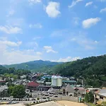 Gatlinburg Chateau Condo 503