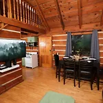 Henwoods Hideaway