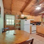 Gatlinburg Cabin With Hot Tub About 6 Mi To Downtown!