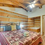 Gatlinburg Cabin With Hot Tub About 6 Mi To Downtown!