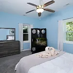 Modern And Romantic Creekside 1Br Hot Tub! Free Attraction Tickets