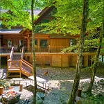 Rippling Stream, Hot Tub, Pool Table, Wifi, 1089 Free Tickets Each Paid Day, Dollywood And More