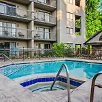 Stylish 1Br Free Attraction Tix Views!