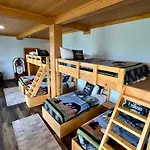Close Enough To Perfect Luxurious 4 Bedroom Cabin With Game Room & Stunning Views