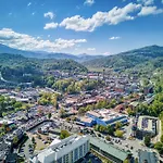 90 Seconds To Downtownmtncity Views5 King Ensuites!Hot Tub10 Bedsgas Grillpoolarcade Game