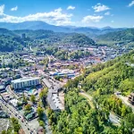 90 Seconds To Downtownmtncity Views5 King Ensuites!Hot Tub10 Bedsgas Grillpoolarcade Game