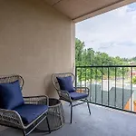 Bearfoot Lodge Gatlinburg Condo, Free Parking, & Only A 12 Mile From Ripley\'S Aquarium