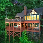 Family Chalet With Sauna, Hottub, Heavenly Views! Mins To Downtown!
