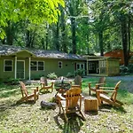 Red Bud Cottage