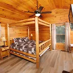 Snuggly Bear Cabin