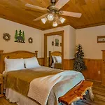 Treetop Retreat