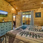 Mountain View, Indoor Pool, Luxury Cabin, Bears