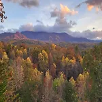 Eagles Point Lodge