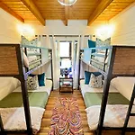 Family Chalet With Sauna, Hottub, Heavenly Views! Mins To Downtown!