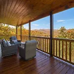 Mountain View, Indoor Pool, Luxury Cabin, Bears