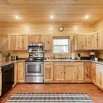Charming Smoky Mountain Cabin W Hot Tub & Views