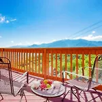 Bearly Gorgeous - Panoramic Views-4 King Suites-Pool Table- Bunk Rm-Ps5-Hottub