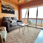 Bearly Gorgeous - Panoramic Views-4 King Suites-Pool Table- Bunk Rm-Ps5-Hottub
