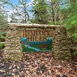 Bear Path Lodge - Hottub, Pool Table, Arcade Machine, Fireplace - Minutes To Downtown Gatlinburg