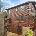 Bear Path Lodge - Hottub, Pool Table, Arcade Machine, Fireplace - Minutes To Downtown Gatlinburg