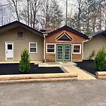 Shady Woods Cabin