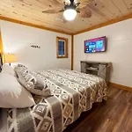 A Secluded Hideaway 3 Bedroom 3 Bath Located In Gatlinburg