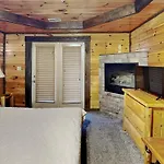 Pine Tree Lodge