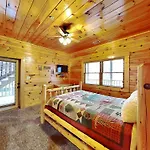 Pine Tree Lodge