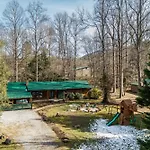 Sugar Cove By Avantstay Cabin By The River W Hot Tub Pool Table Guest House