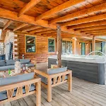 Sugar Cove By Avantstay Cabin By The River W Hot Tub Pool Table Guest House