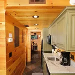 Oak Square 206