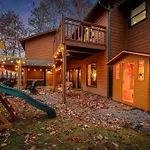 Black Bear Bnb ~ Game Room ~ Hot Tub ~ Firepit