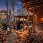 Black Bear Bnb ~ Game Room ~ Hot Tub ~ Firepit