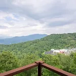 Beautiful 4 Bedroom Chalet With Million Dollar Views