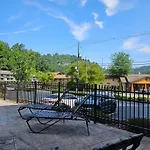 Olde Gatlinburg Place 202