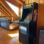 Splashtacular: Indoor Pool~Gorgeous Views~Hottub~Gameroom~Resort