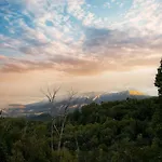 New Luxury Lodge - Gatlinburg - Mountain View!