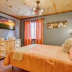 Family-Friendly Cabin With Hot Tub In Gatlinburg!