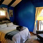 Whispering Bears Chalet