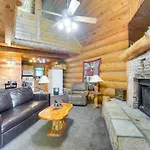 Gatlinburg Vacation Rental With Hot Tub And Game Room!