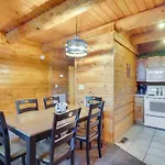 Gatlinburg Vacation Rental With Hot Tub And Game Room!