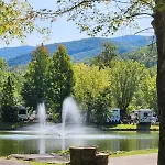 Creekside Glamping Resort- Pool, Fishing Pond, Mini Golf, Game Room, Pet Friendly